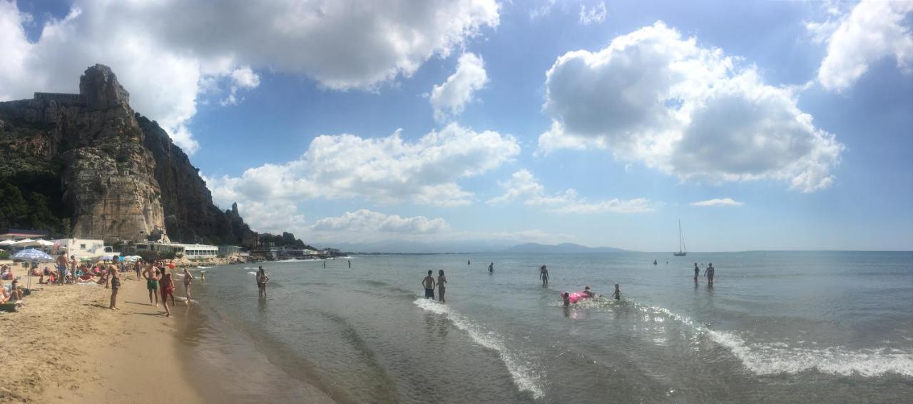 Beach Holiday Villa Terracina Exterior foto