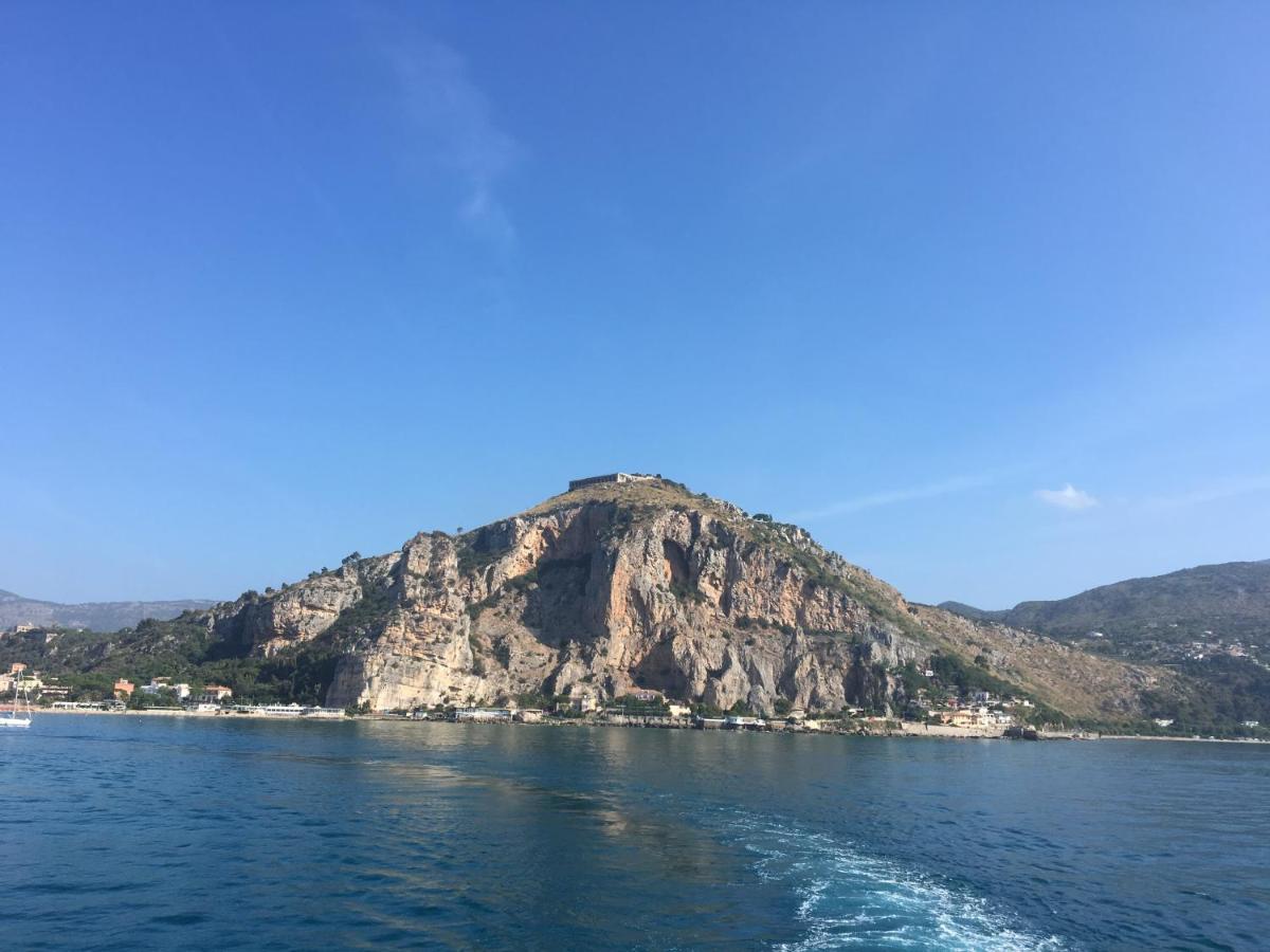 Beach Holiday Villa Terracina Exterior foto