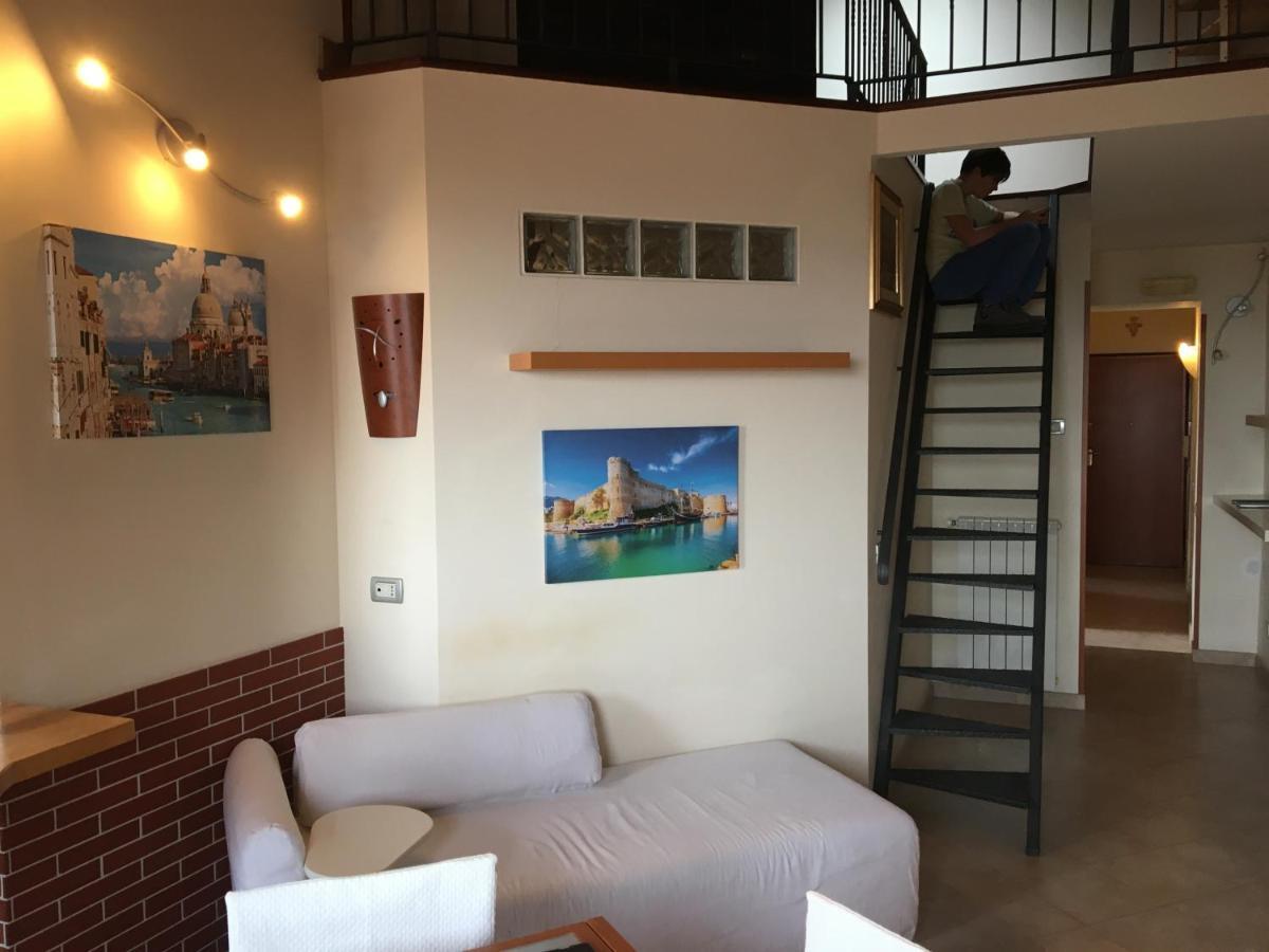 Beach Holiday Villa Terracina Exterior foto